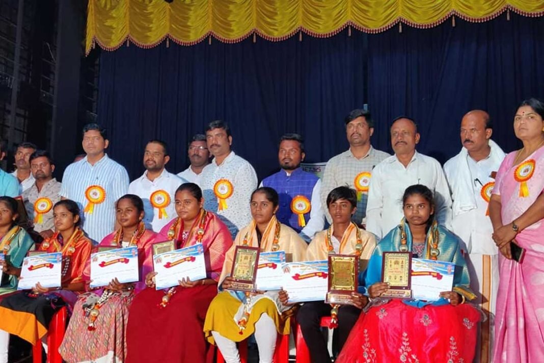 Gauribidanur Karnataka Yadava Yuva Vedike Talent Award for SSLC And PUC Students