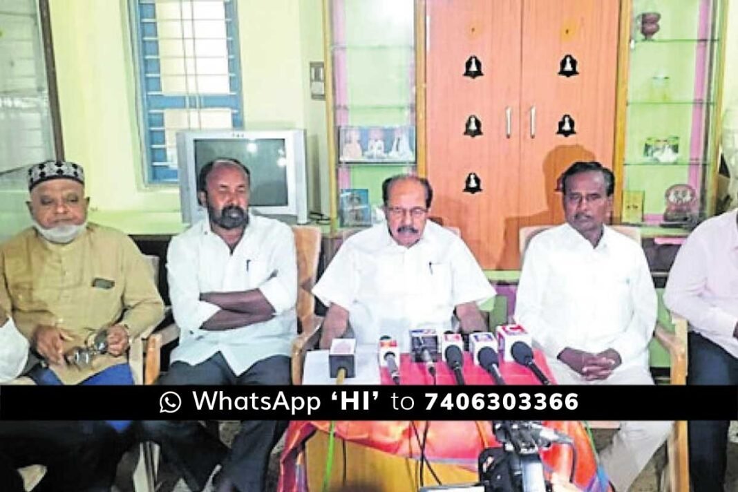 Veerappa Moily Press Meet Chikkaballapur