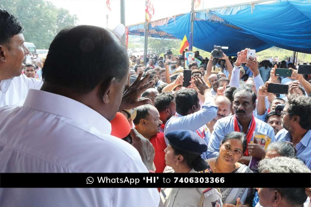 KGF BEML Contract Workers Protest H D Kumarswamy Visit