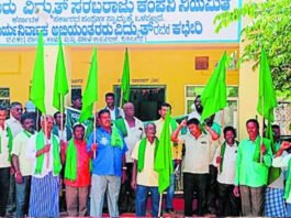 Gudibande BESCOM Load Shedding Farmer protest