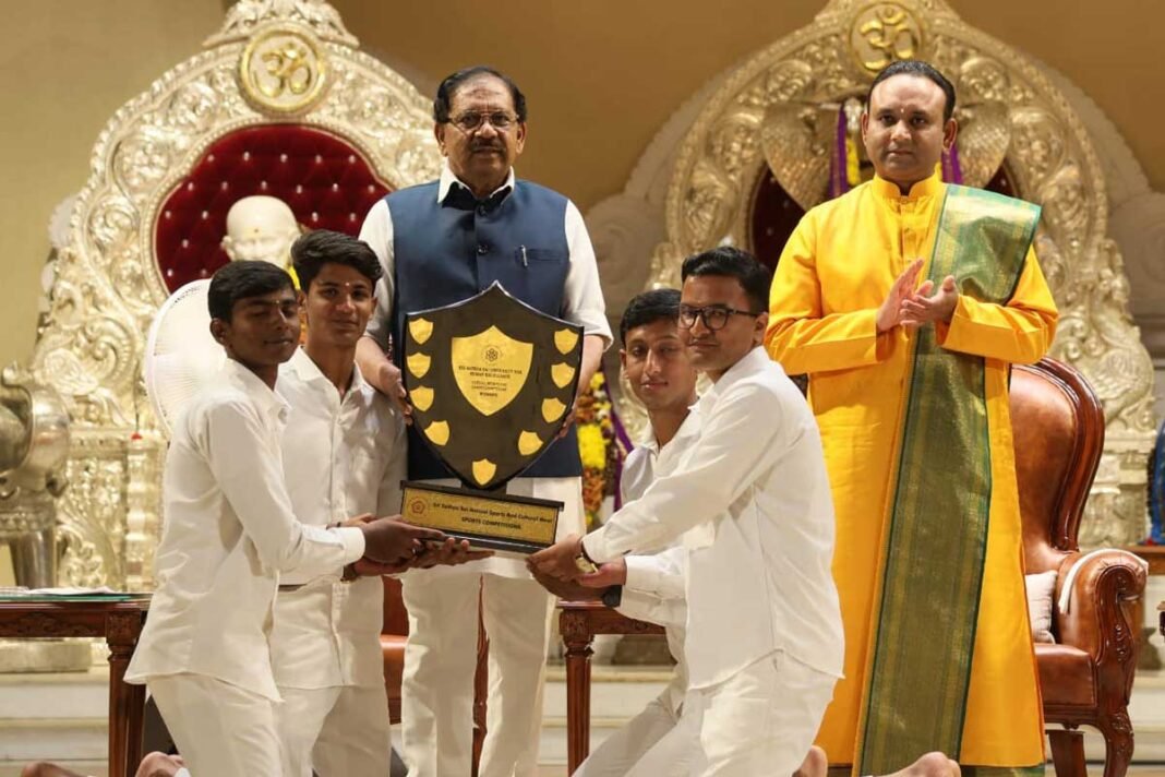 Chikkaballapur muddenahalli sathyasai lokaseva gurukulam annual sports