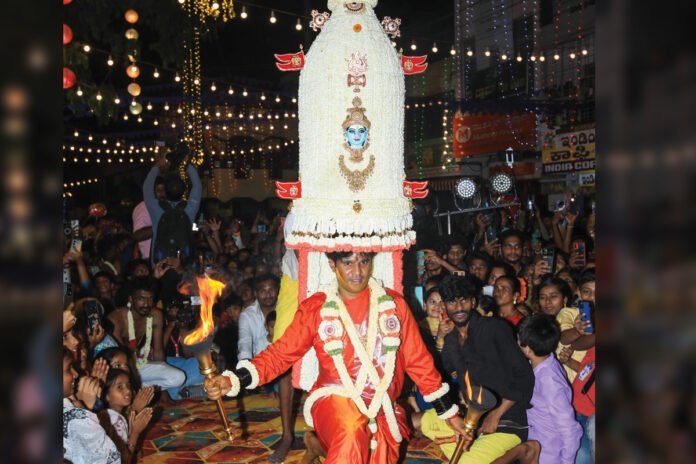 21AprCBP01 Chikkaballapur Jaalari Gangamma Temple Karaga