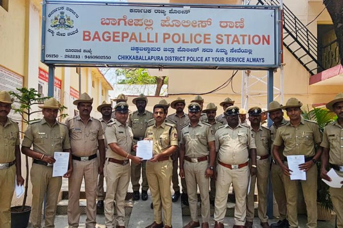 Bagepalli Timakalapalli gold robbery Case solve